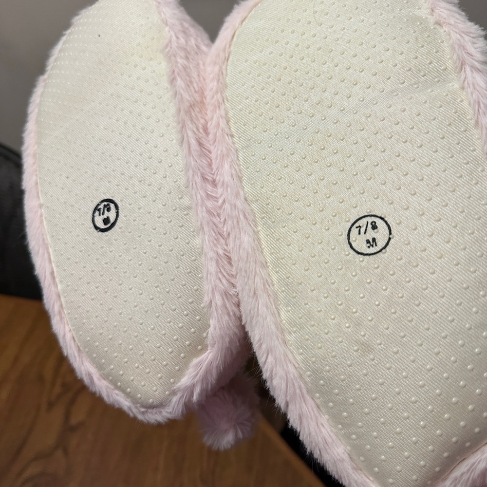 Childrenn bunny house shoes